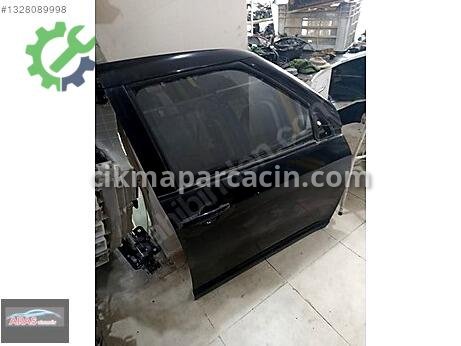 Suzuki Swift Sağ Ön Kapı çıkma parça