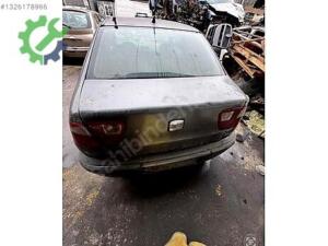 Seat Cordoba bagaj kapağı