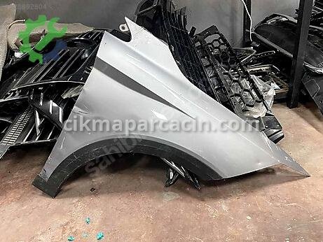 Seat Arona Sağ Ön Çamurluk çıkma parça