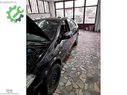 Nissan Primera Sinyal çıkma parça