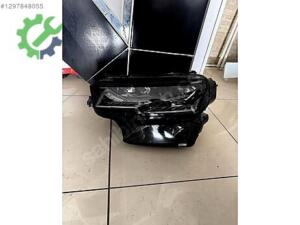 Skoda Karoq sol far