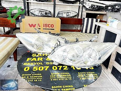 Toyota Auris Sağ Ön Far çıkma parça