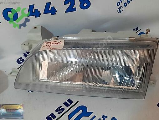 Toyota Corolla Sağ Ön Far çıkma parça