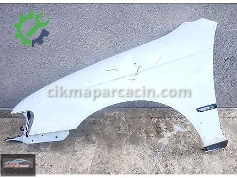 Toyota Corolla Sol Ön Çamurluk çıkma parça