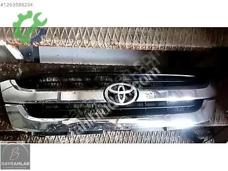 Toyota Hilux Ön Panjur çıkma parça