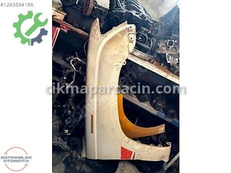 Toyota Hilux Sağ Ön Çamurluk çıkma parça