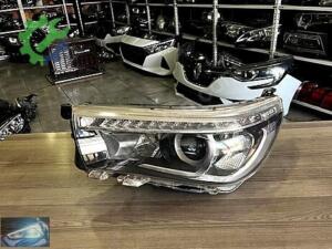 TOYOTA HİLUX SOL FAR LEDLİ MERCEKLI ORJINAL