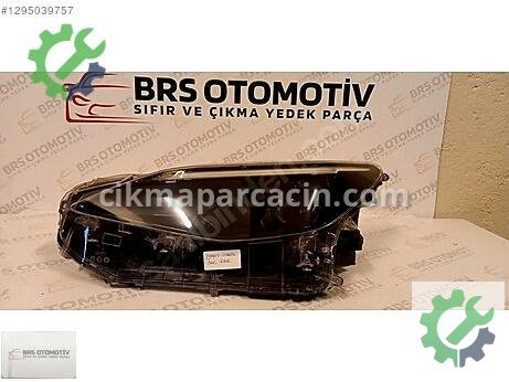 Toyota Yaris Sol Ön Far çıkma parça