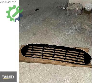 Ford Fiesta Tampon Izgarası çıkma parça