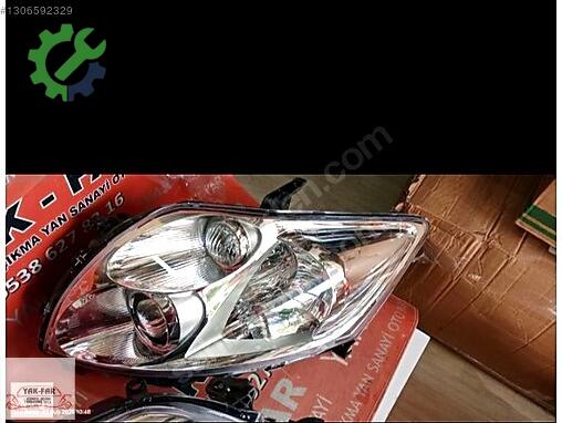Toyota Auris Sağ Ön Far 2006-10 çıkma parça