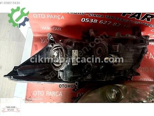 Toyota Auris Sağ Ön Far çıkma parça