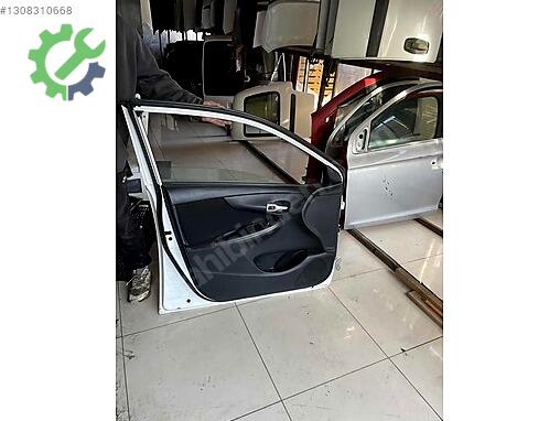 Toyota Corolla Sol Ön Kapı çıkma parça