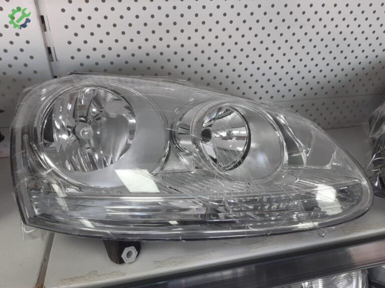 Volkswagen Jetta Halojen Far çıkma parça