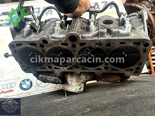 Volkswagen Caddy Silindir Kapak 028103373N çıkma parça
