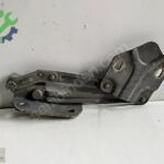 VOLKSWAGEN CADDY GRİ SAĞ KAPUT MENTEŞESİ 1T0 823 302 F