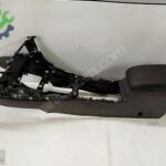 VOLKSWAGEN GOLF7 BOŞ ORTA KONSOL