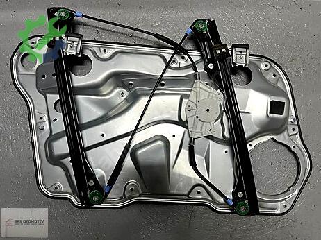 Volkswagen Golf Ön Cam çıkma parça