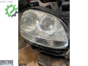 VOLKSWAGEN GOLF 5 SAĞ ÖN FAR ÖZEREN YEDEK PARÇA 05301368927