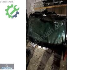 VOLKSWAGEN JETTA 2007 ÖN CAM ÖZEREN YEDEK PARÇA 05301368927