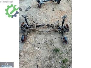 VOLKSWAGEN JETTA 2008 ARKA TAŞIYICI SET ÖZEREN YEDEK PARÇA