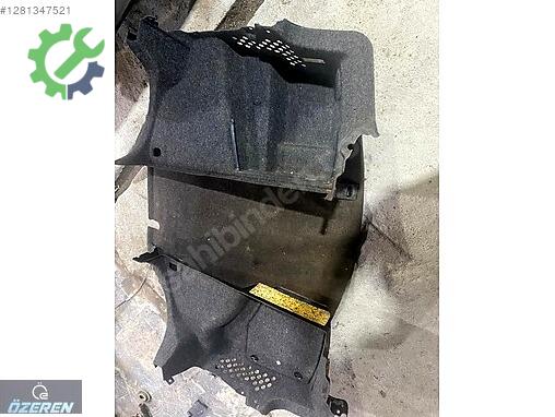 Volkswagen Jetta Taban Döşemesi çıkma parça
