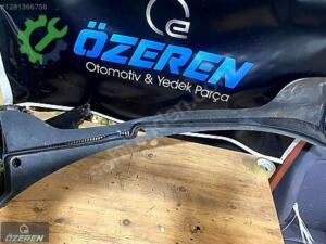 VOLKSWAGEN JETTA A5 ÖN CAM IZGARASI