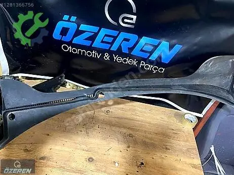 Volkswagen Jetta Ön Panjur çıkma parça