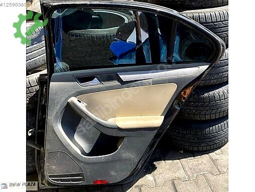 Volkswagen Jetta Sağ Arka Kapı çıkma parça
