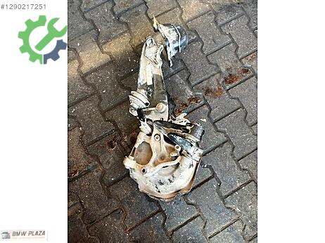 Volkswagen Jetta Arka Taşıyıcı çıkma parça