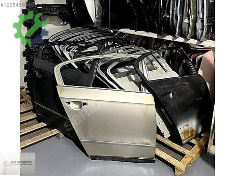 Volkswagen Passat Sağ Arka Kapı çıkma parça