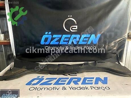 Volkswagen Passat Ön Panjur çıkma parça