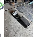 VOLKSWAGEN PASSAT B6 ORTA KONSOL ÖZEREN YEDEK PARÇA 05301368927