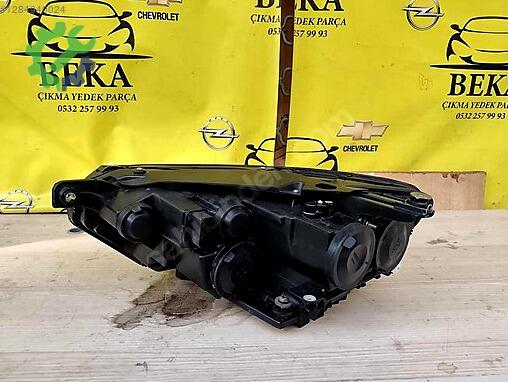 Volkswagen Passat Sağ Ön Far çıkma parça