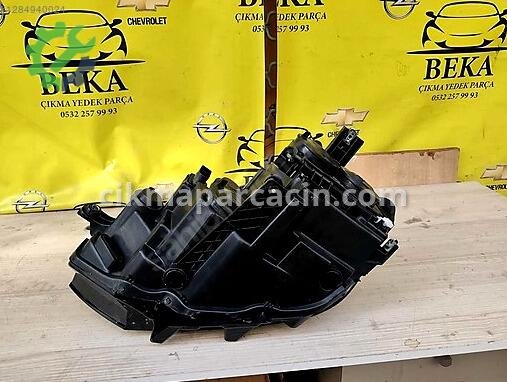 Volkswagen Passat Sağ Ön Far çıkma parça