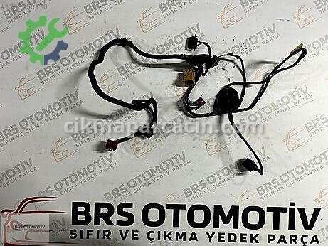 Volkswagen Transporter Sağ Kapı çıkma parça