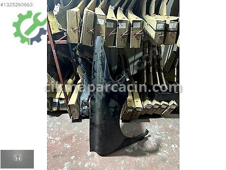 Volvo C70 Sağ Ön Çamurluk çıkma parça