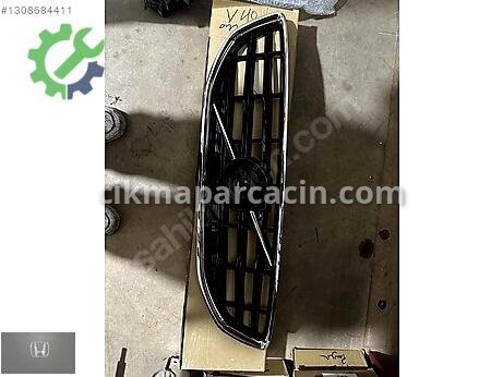 Volvo V40 Ön Panjur çıkma parça