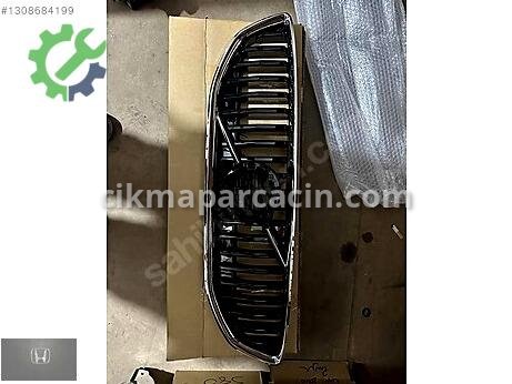 Volvo V40 Ön Panjur çıkma parça