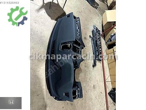 Volvo XC60 Torpido çıkma parça