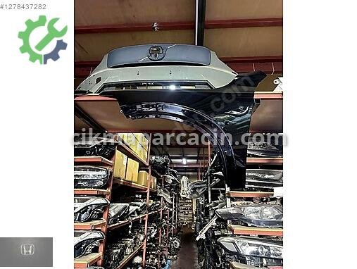 Volvo XC90 Sağ Çamurluk çıkma parça