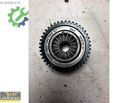 Audi A4 Krank Mili 06H105209 çıkma parça