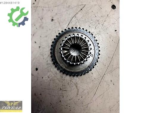 Audi A4 Krank Mili 06H105209 çıkma parça