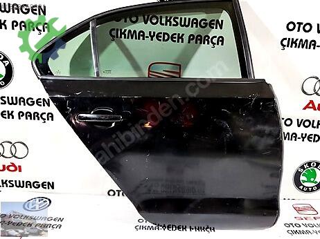 Volkswagen Jetta Sağ Arka Kapı çıkma parça