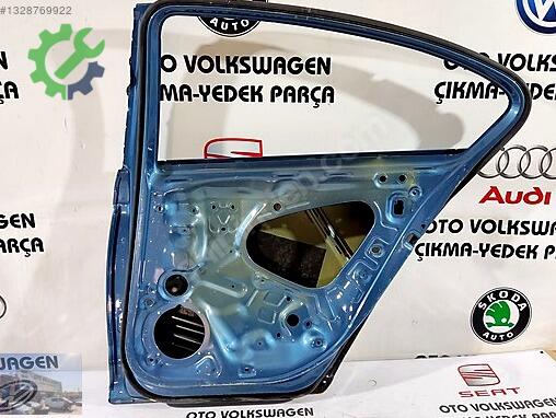 Volkswagen Passat Sağ Arka Kapı çıkma parça