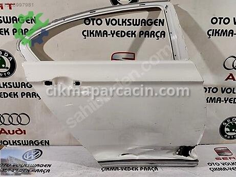 Volkswagen Passat Sağ Arka Kapı çıkma parça