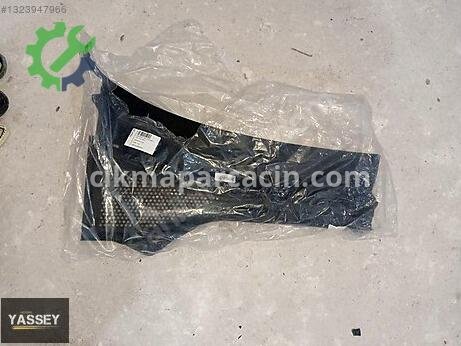 Volkswagen Passat Ön Cam Izgarası çıkma parça