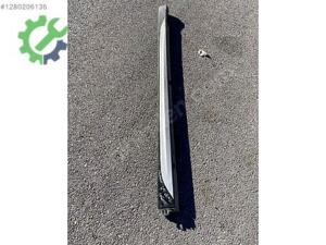 Volkswagen Taigo sağ marşpiyel plastiği