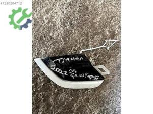 Volkswagen Tiguan ön tampon çeki demir kapağı