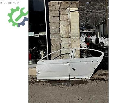 Volkswagen Passat Sol Arka Kapı çıkma parça