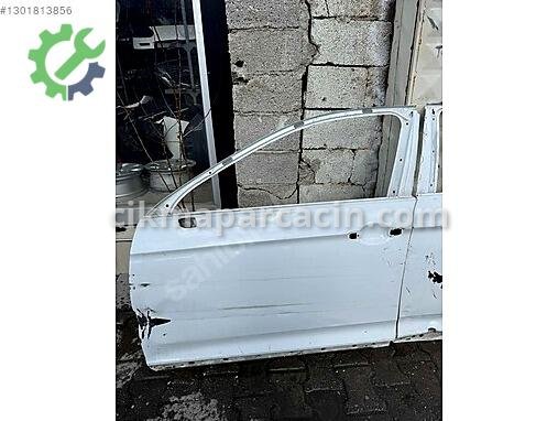 Volkswagen Passat Sol Ön Kapı çıkma parça